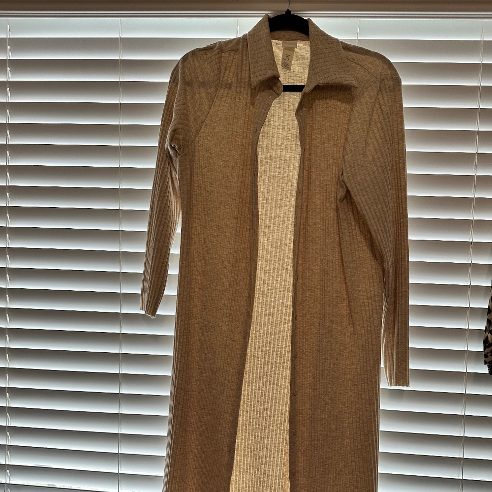 Chic and cozy H&M sweater/dress